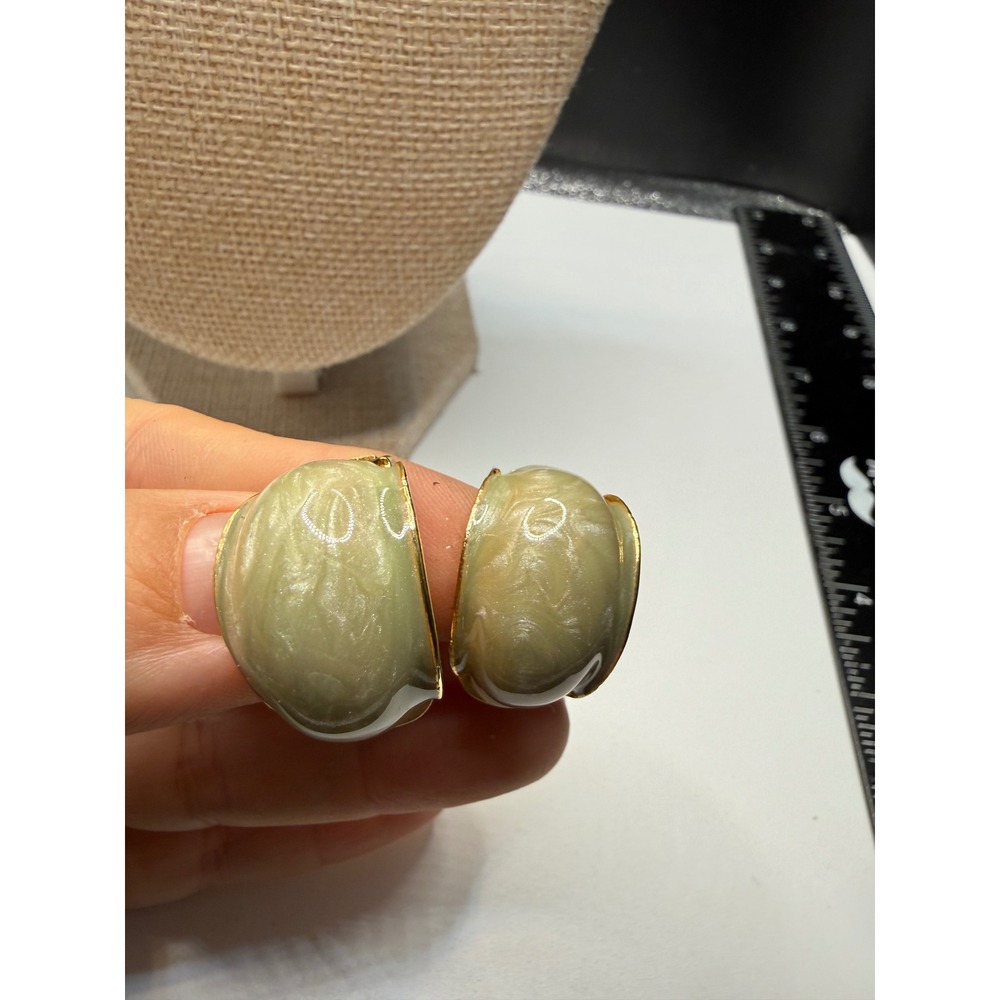 Vintage Marbled Sage Green Enamel Gold Tone Chunky Clip On Hoop Earrings